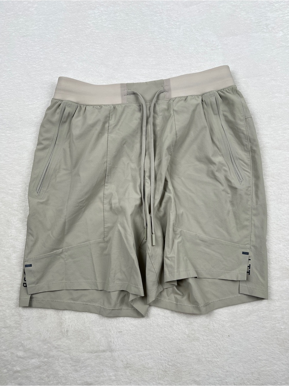 Lululemon License to Train Linerless Shorts Men’s M 7” Raw Linen